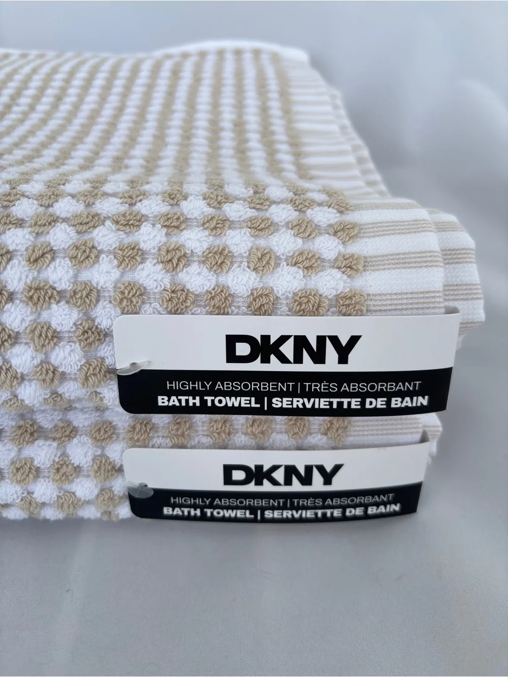 NWT 2Pc DKNY Beige White Gingham Checkerboard Check Bath Towels Soft 100% Cotton